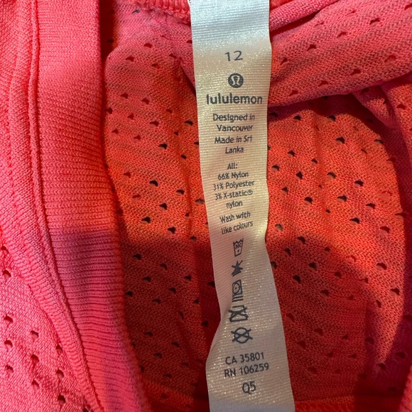 EUC - Lululemon Breeze By Muscle Tank II - Size 12 - Picture 8 of 8